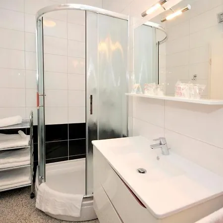 And With Parking Space - 22531 Guest house Trogir