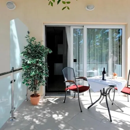 And With Parking Space - 22531 3* Trogir