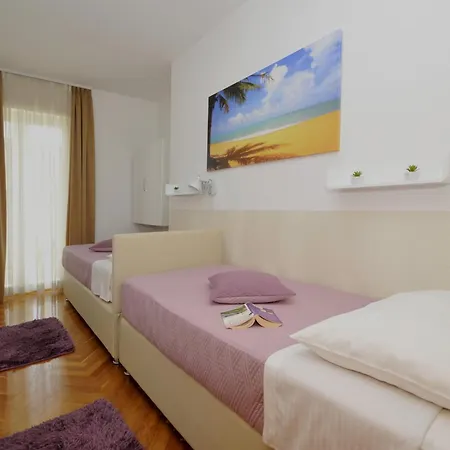 Pensjonat And With Parking Space - 22531 3*